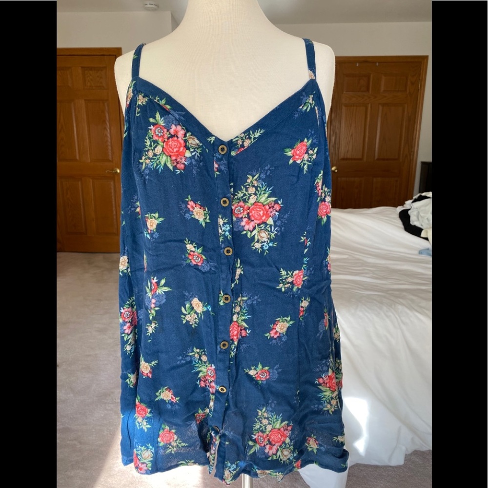 Torrid floral button top